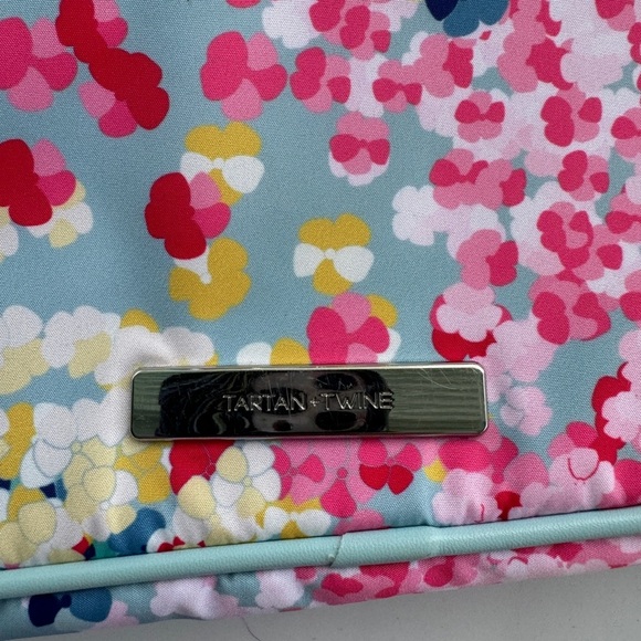 Tartan and Twine travel cosmetics  bags  blurred floral - Picture 4 of 9